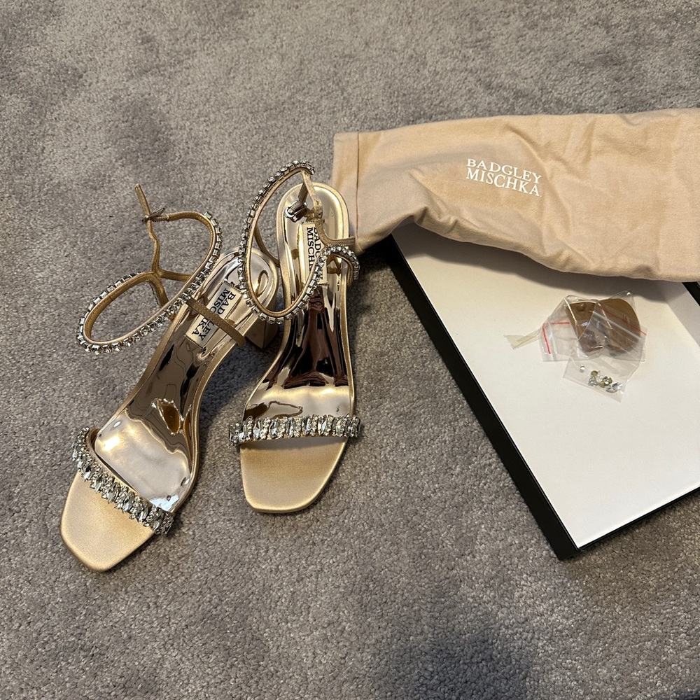 Badgley Mischka Marilee Block Heel